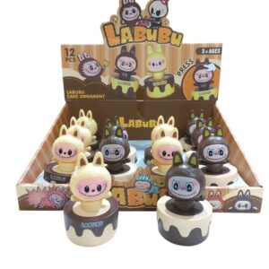 AUTO EN FORMA DE TORTA LABUBU AFLICCION