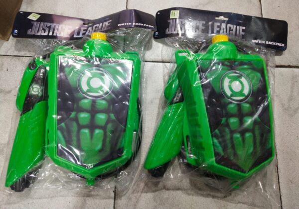 MOCHILA AGUA LINTERNA VERDE